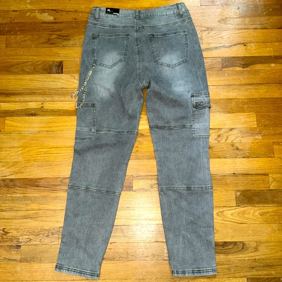 FASHION NOVA Off The Chain Cargo Jeans - Grey - Picture 6 of 10